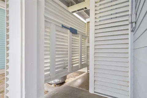 $1,275,000 | 2728 Gillespie, Crystal Beach, TX 77650