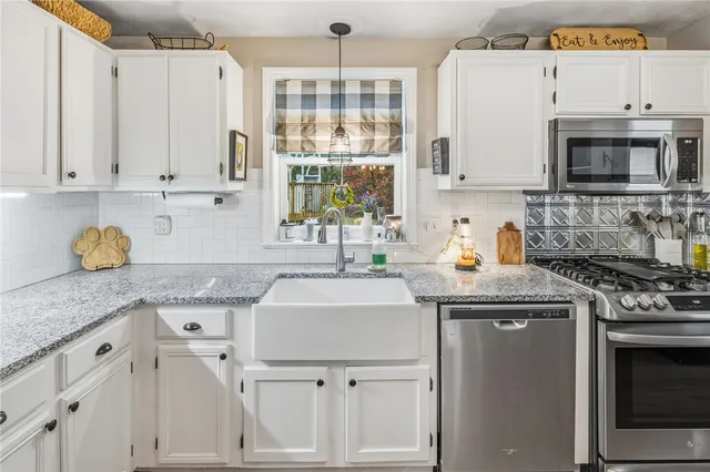 $715,000 | 20 Auburn Drive, Charlestown, RI 02813