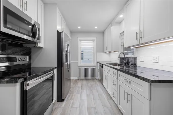 $3,800 | 5 Holten Avenue, Newport, RI 02840