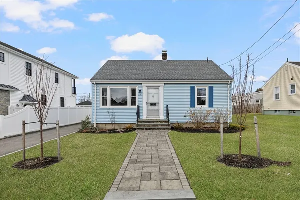 $3,800 | 5 Holten Avenue, Newport, RI 02840