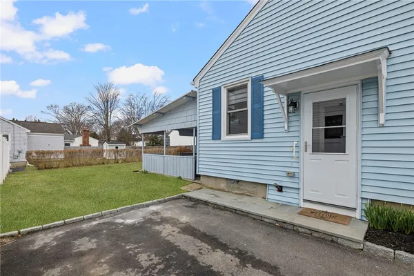 $3,800 | 5 Holten Avenue, Newport, RI 02840