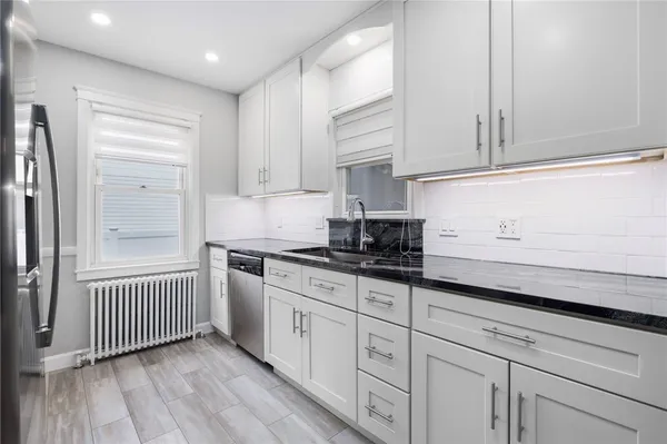 $3,800 | 5 Holten Avenue, Newport, RI 02840