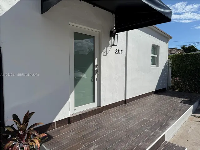 $3,500 | 2313 Southwest 60th Court, Unit 1, Miami, FL 33155