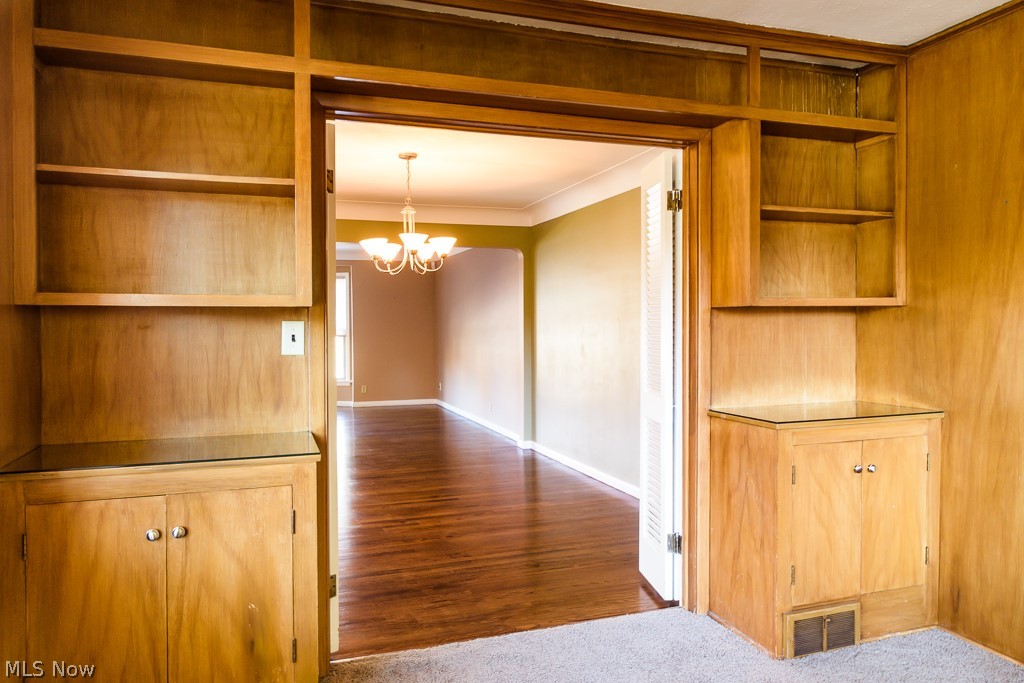 3862 Faversham Road Cleveland, OH 44118 - Photo 11 of 29 Gallery Image 11