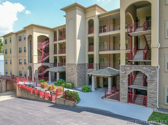 3168 Twin Rivers Point, Unit 1E Camdenton, MO 65020 - Photo 2 of 50