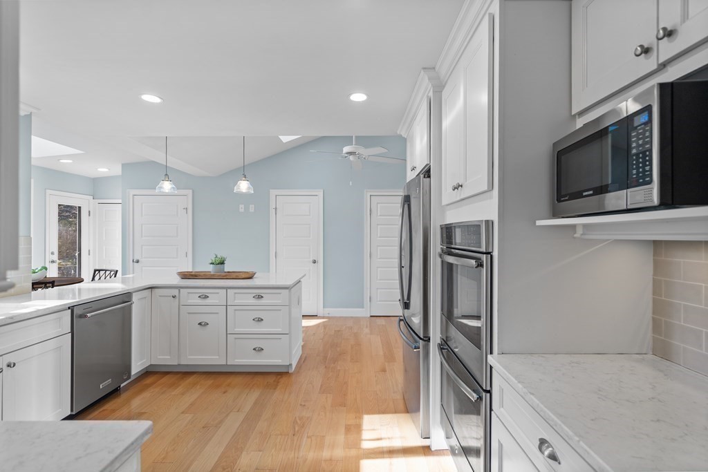 9 Porters Cove Road Hingham, MA 02043 - Photo 13 of 34