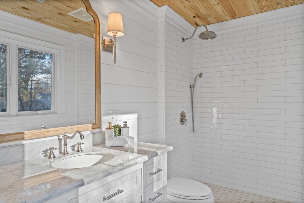 9 Porters Cove Road Hingham, MA 02043 - Photo 22 of 34