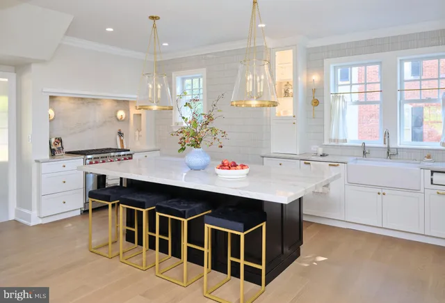 $2,270,000 | 100 West Bridge Street, New Hope, PA 18938