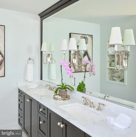 $2,270,000 | 100 West Bridge Street, New Hope, PA 18938