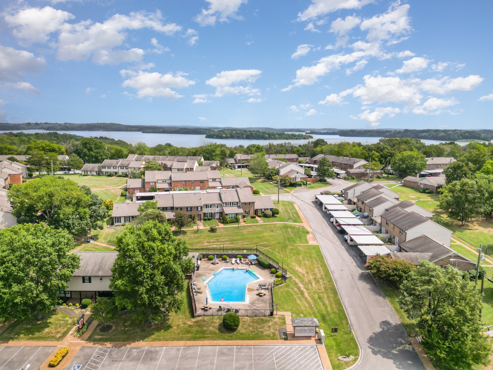 4001 Anderson Road, Unit B124 Nashville, TN 37217 - Photo 31 of 36 a view of a city