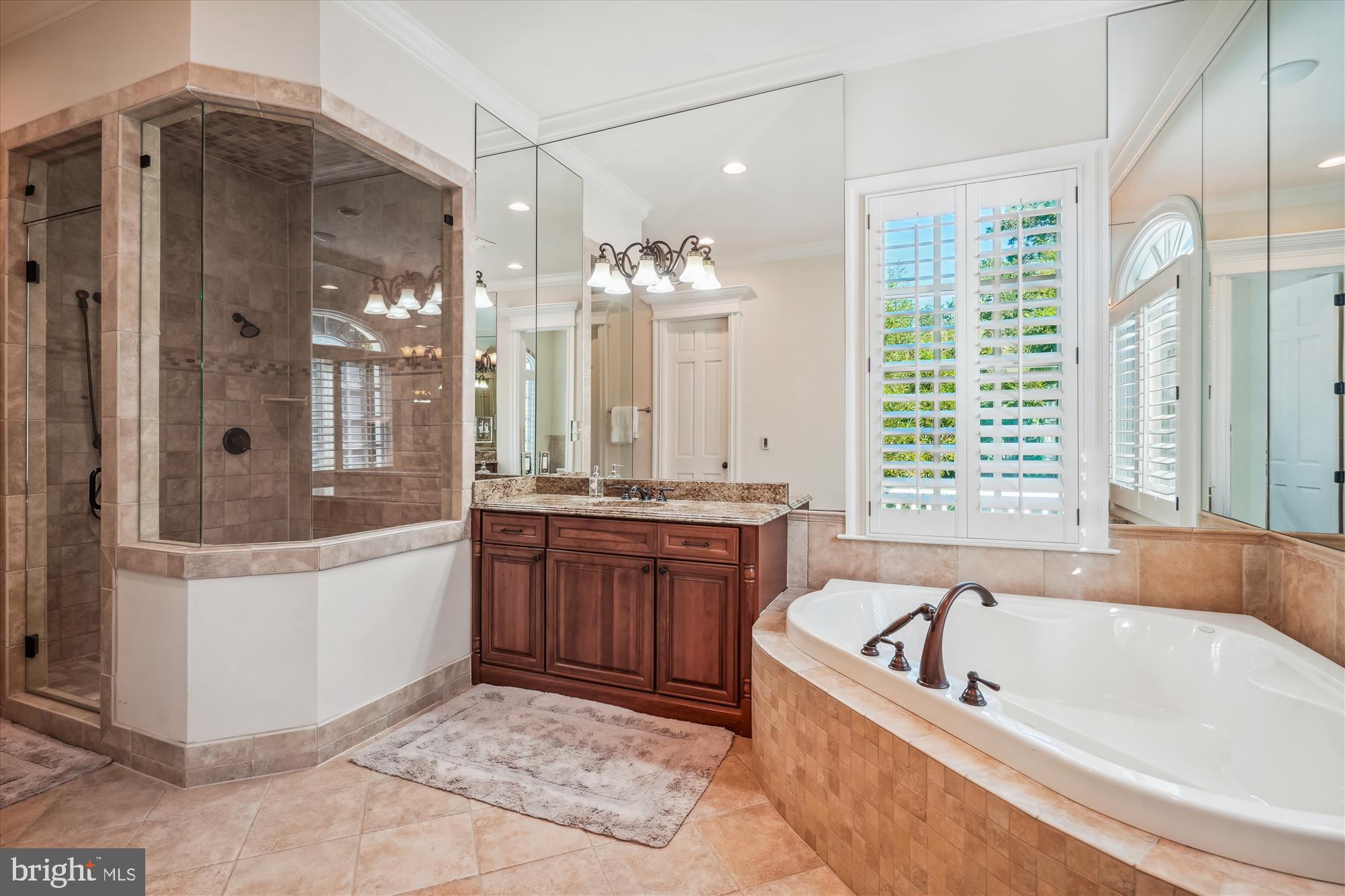7811 Langley Ridge Road McLean, VA 22102 - Photo 37 of 78 Primary Bath
