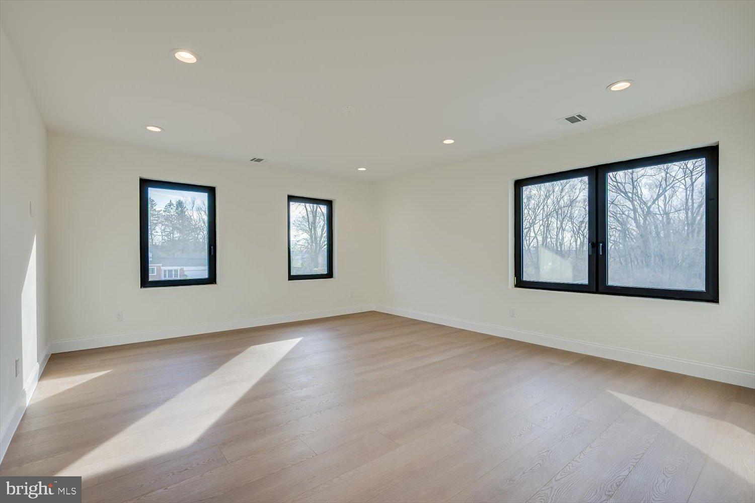 1530 Old Trenton Road Princeton Junction, NJ 08550 - Photo 37 of 61