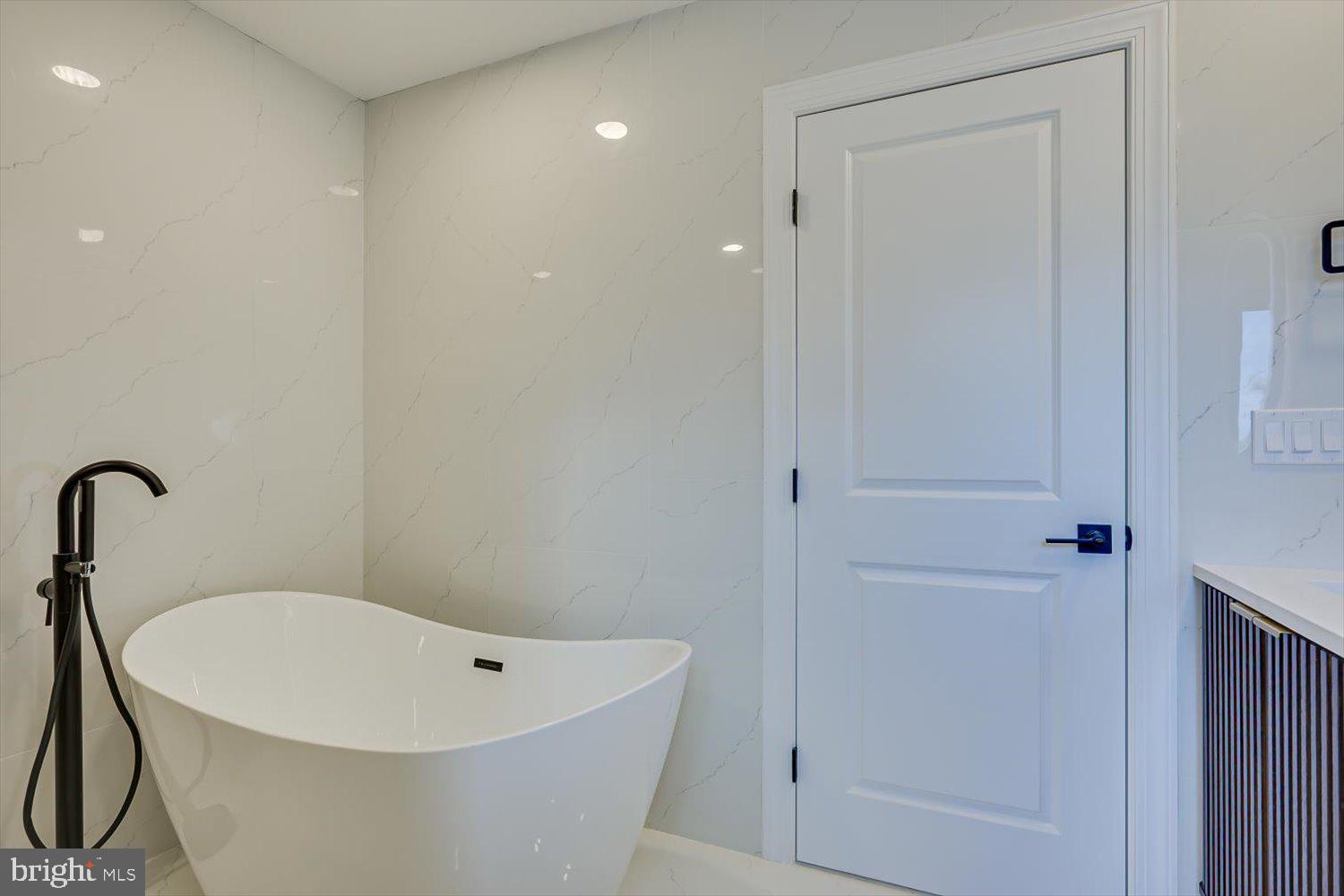 1530 Old Trenton Road Princeton Junction, NJ 08550 - Photo 42 of 61