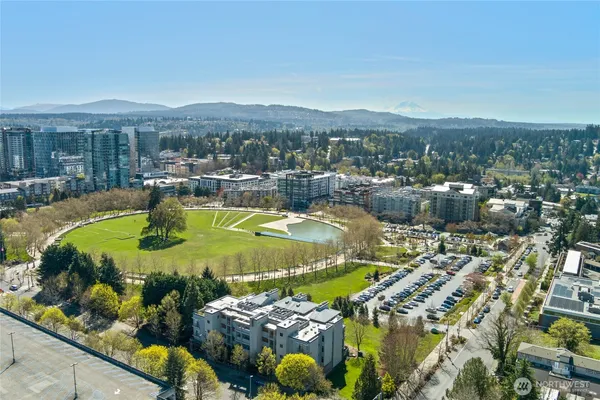 $1,399,000 | 10015 Northeast 4th Street, Unit 3002, Bellevue, WA 98004