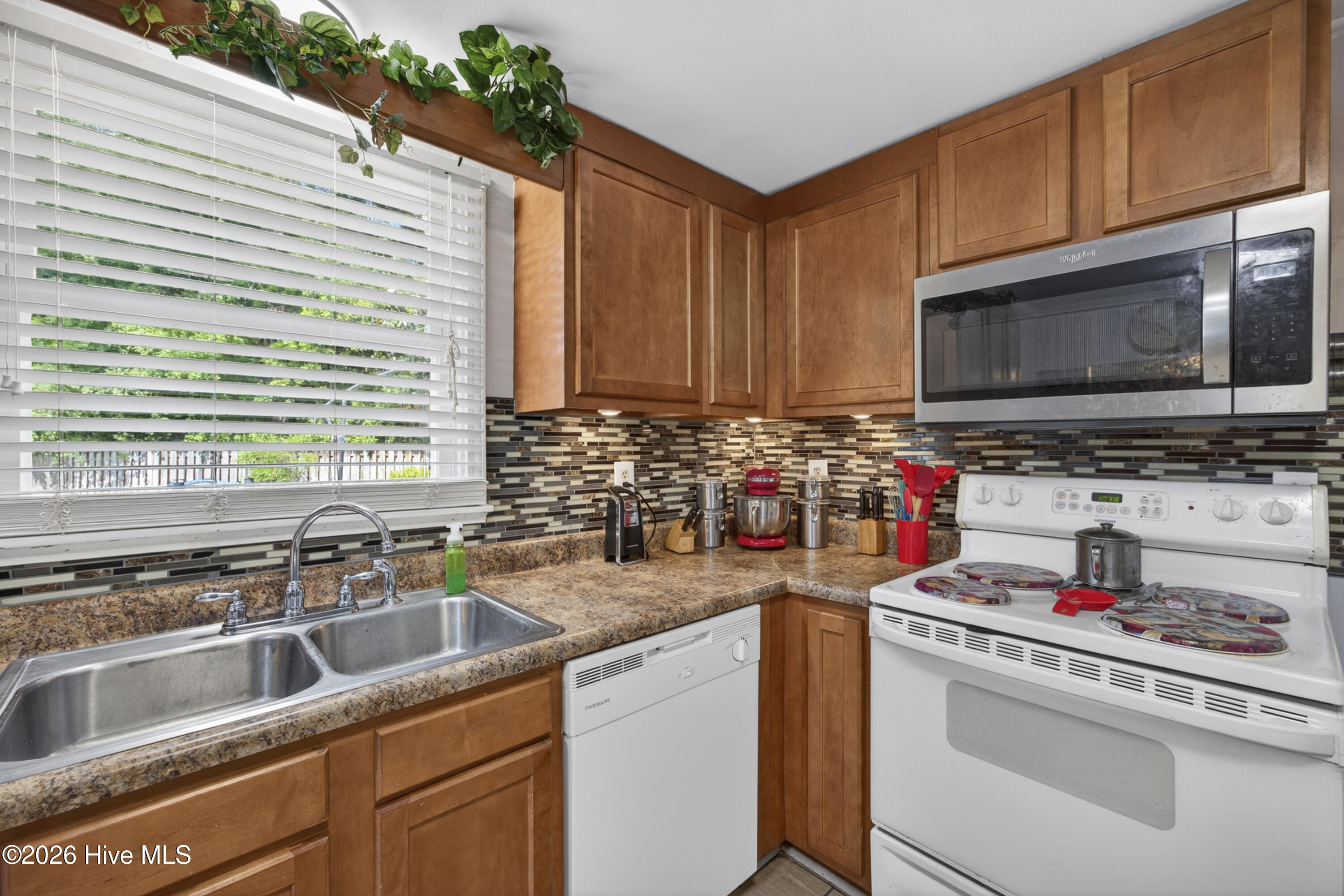 101 Doughton Road Wilmington, NC 28409 - Photo 42 of 74 101DoughtonRoad-47