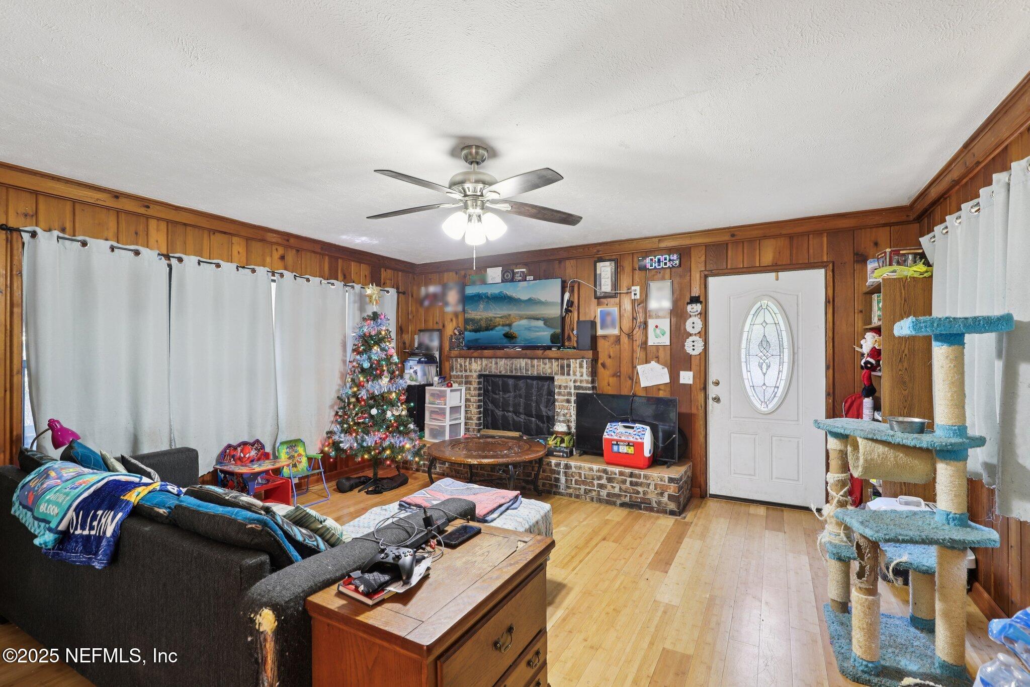 547 Southeast 58th Street Keystone Heights, FL 32656 - Photo 4 of 30 Family Room