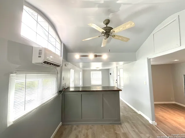 $999 | 1000 Kayton Avenue, San Antonio, TX 78210