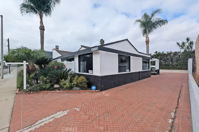 $875,000 | 13691 Red Hill Avenue, Tustin, CA 92780