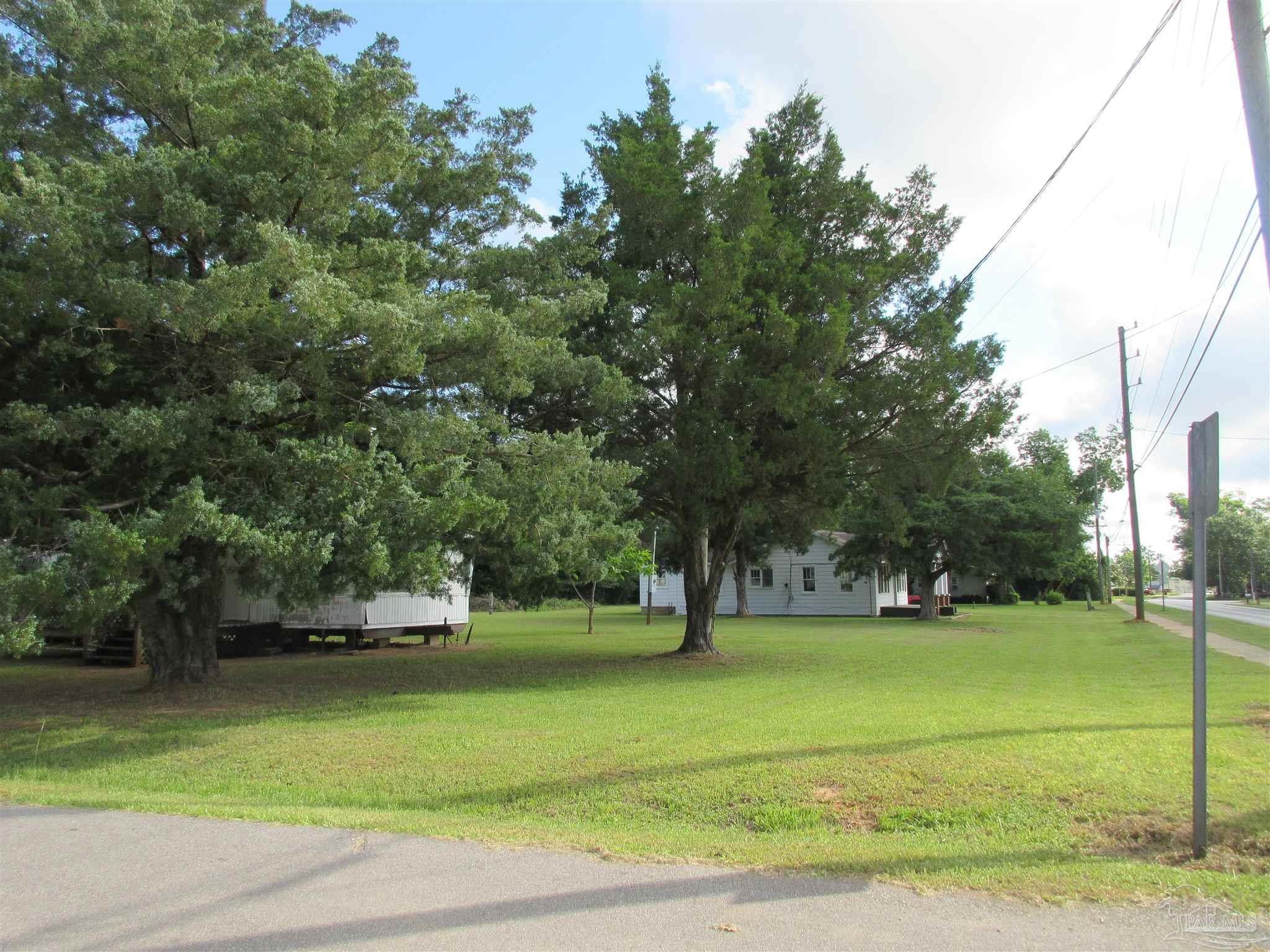 5227 Spring Street Jay, FL 32565 - Photo 3 of 53 Gallery Image 3