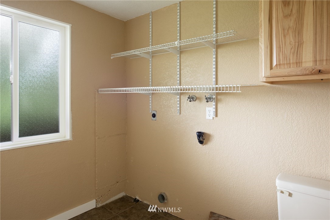 220 154th Place Southeast Bothell, WA 98012 - Photo 21 of 25 a close view of a closet