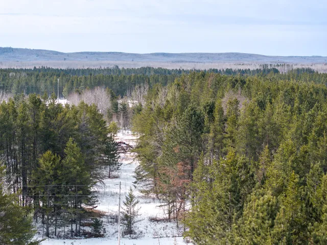 $240,000 | 8308 Highway 21 North, Babbitt, MN 55706