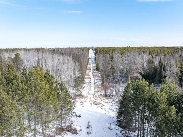 $240,000 | 8308 Highway 21 North, Babbitt, MN 55706