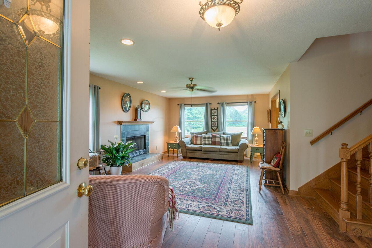13963 Chambers Road Sunbury, OH 43074 - Photo 4 of 76 Gallery Image 4