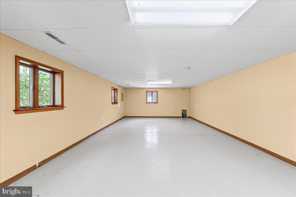 322 Buttonwood Road Landenberg, PA 19350 - Photo 40 of 60 Spacious, versatile blank canvas room.
