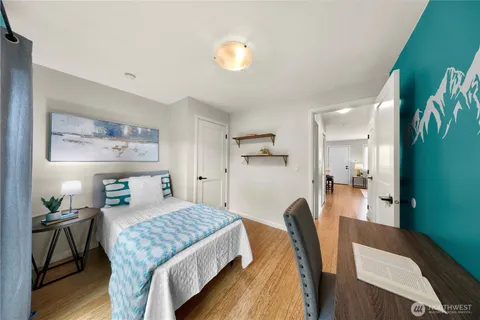 $425,000 | 4050 West Lake Sammamish Parkway Northeast, Unit 2, Redmond, WA 98052