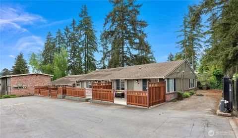 $425,000 | 4050 West Lake Sammamish Parkway Northeast, Unit 2, Redmond, WA 98052