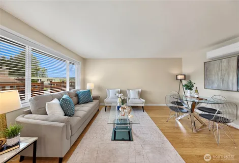 $425,000 | 4050 West Lake Sammamish Parkway Northeast, Unit 2, Redmond, WA 98052