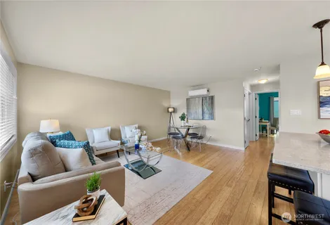 $425,000 | 4050 West Lake Sammamish Parkway Northeast, Unit 2, Redmond, WA 98052