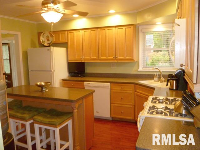 214 West Ridgemont Road Peoria, IL 61614 - Photo 8 of 21 Gallery Image 8