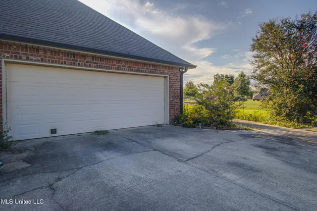 $319,900 | 26 Scenic Meadow Drive, Carriere, MS 39426