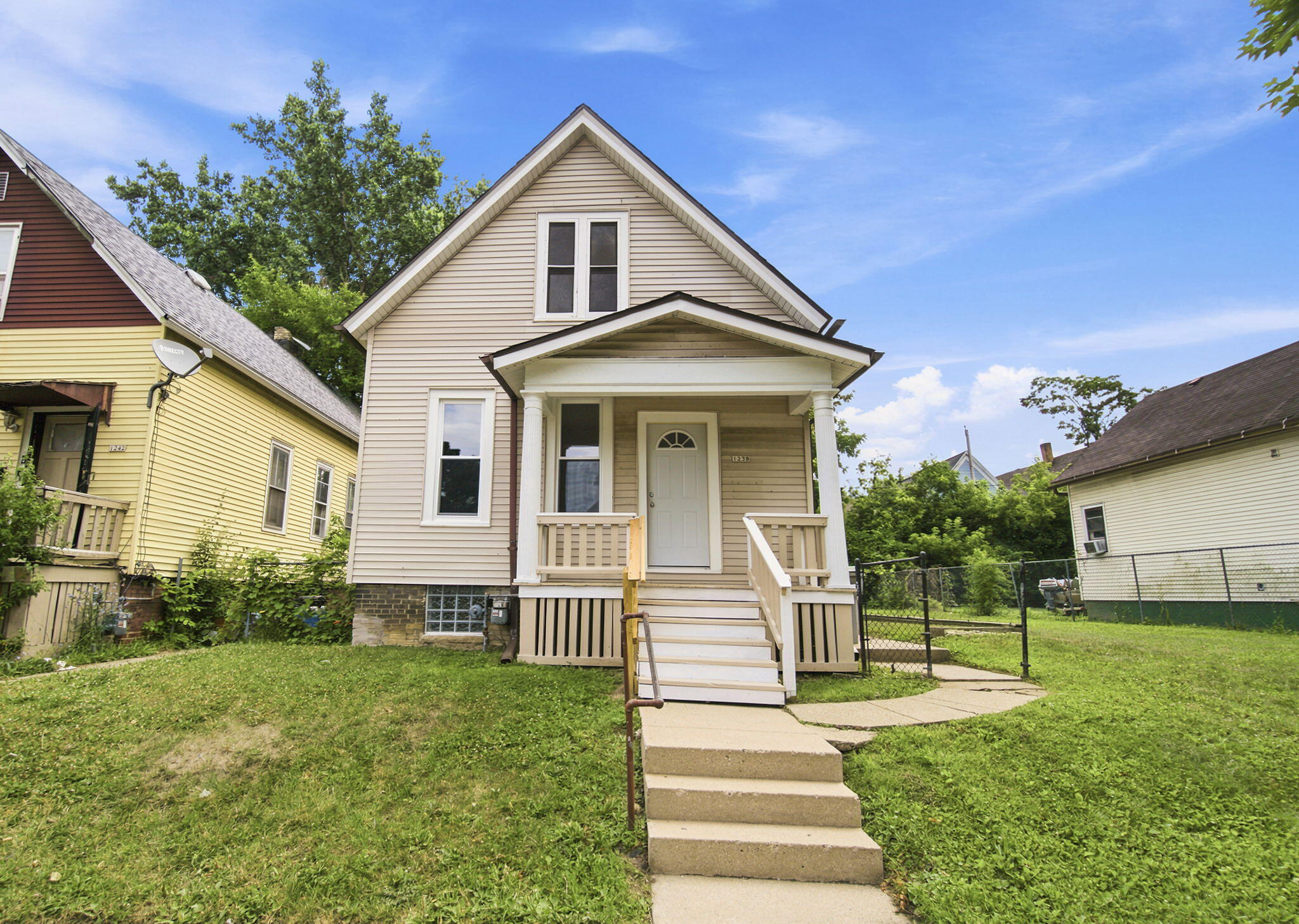 1238 North 26th Street Milwaukee, WI 53205 - Photo 1 of 26 1-web-or-mls-_DSC3782
