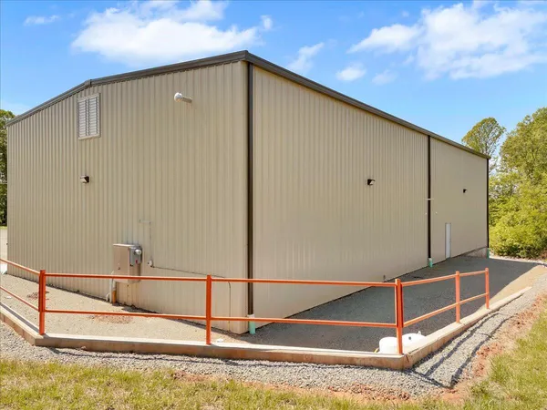 $2,500 | 2586 Tuck Road, Unit 3, Moneta, VA 24121