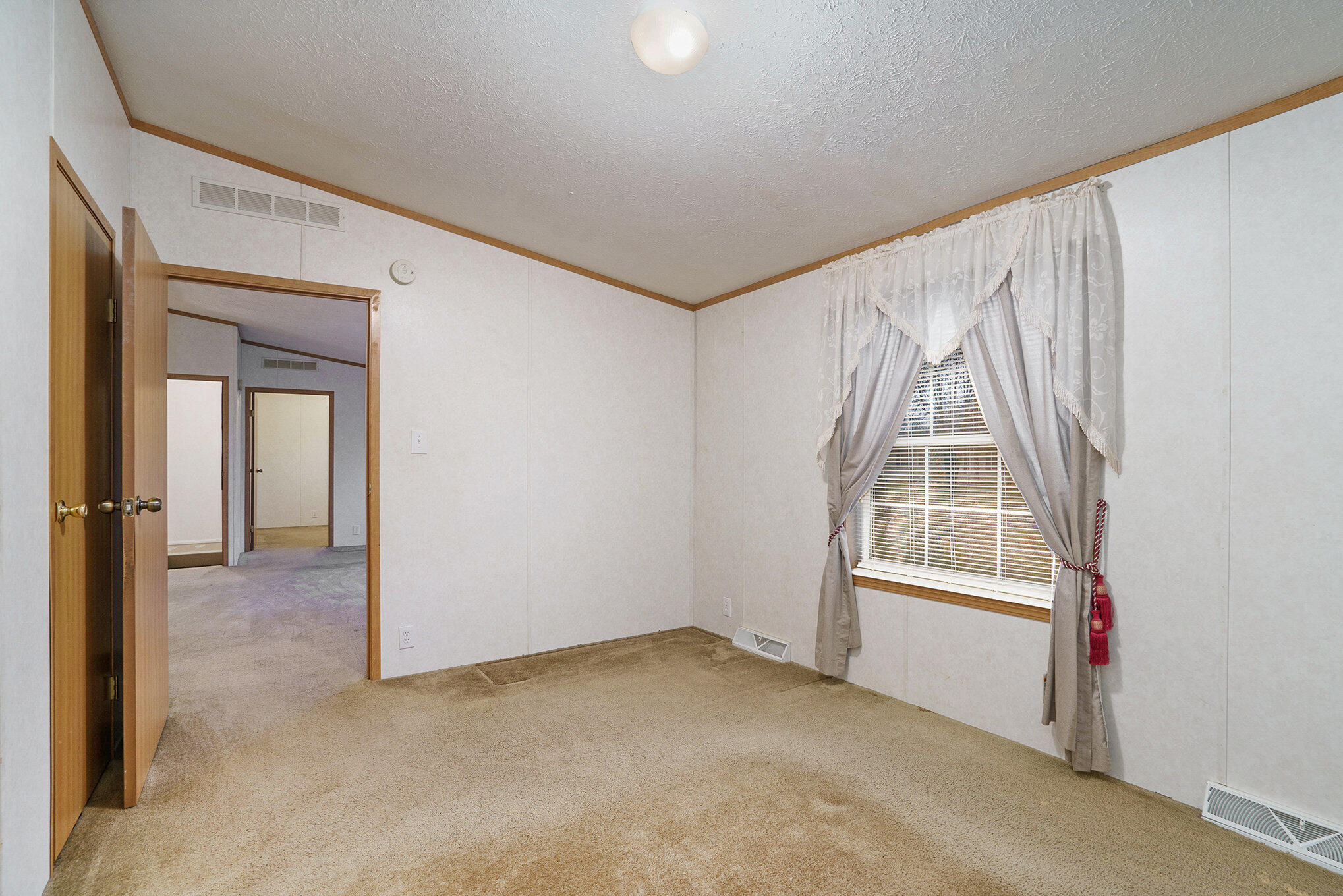 1111 Krum Avenue Three Rivers, MI 49093 - Photo 11 of 16 015_jbs01759jbs01759