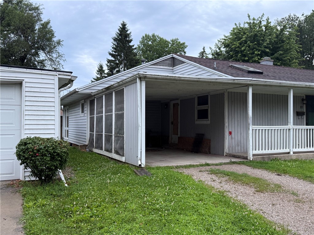 111 Forrest Avenue Paris, IL 61944 - Photo 2 of 15