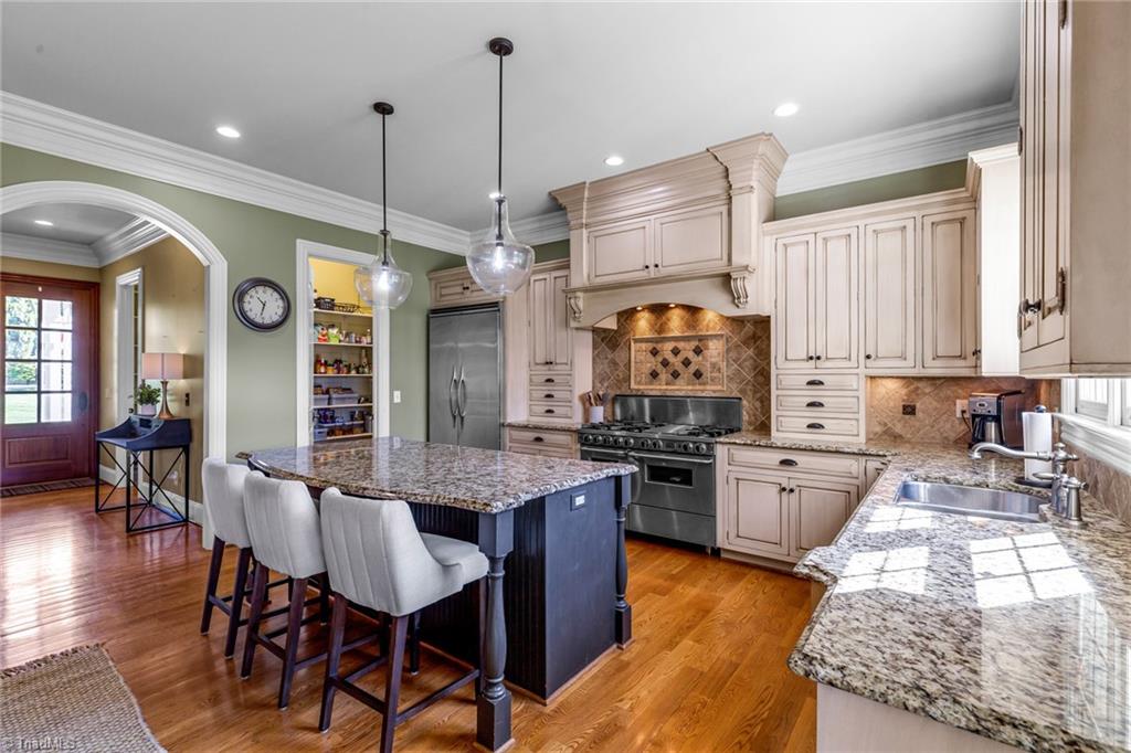 8401 Linville Oaks Drive Oak Ridge, NC 27310 - Photo 20 of 38