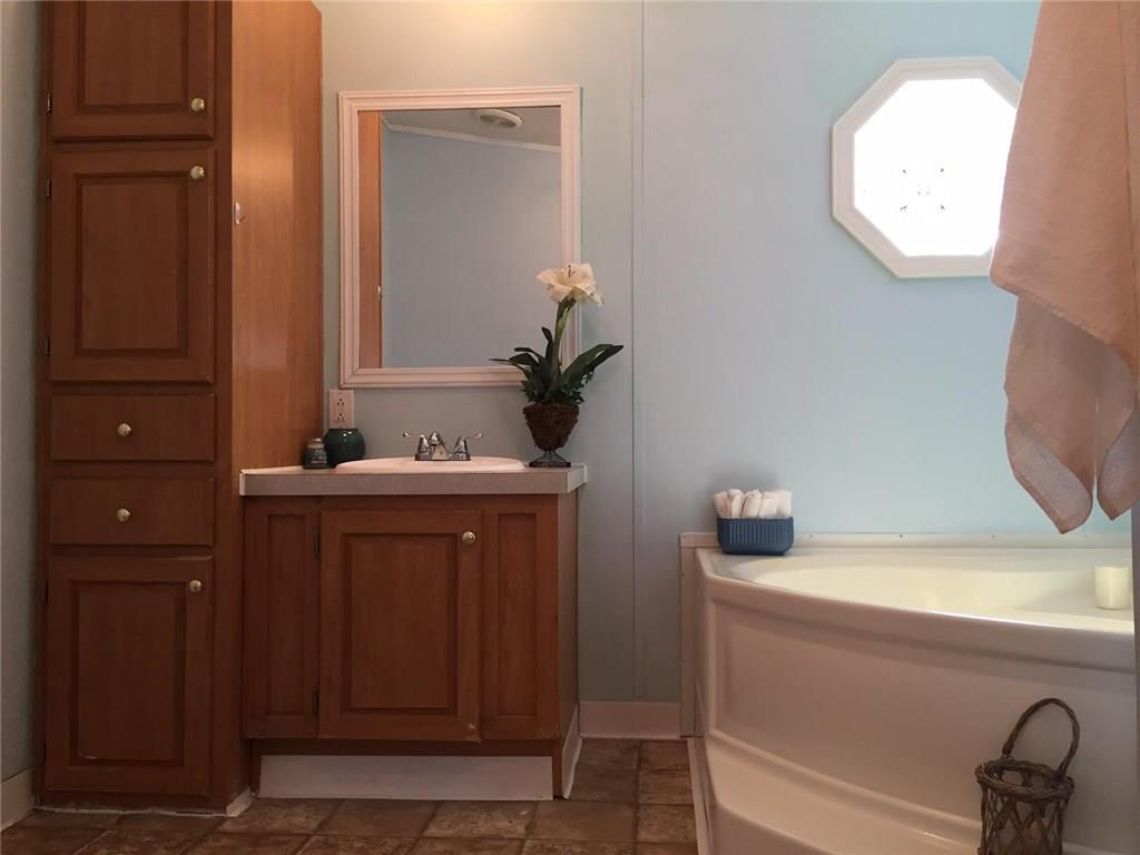 30 Brackett Road Brunswick, ME 04011 - Photo 29 of 34 Master Bedroom Bathroom