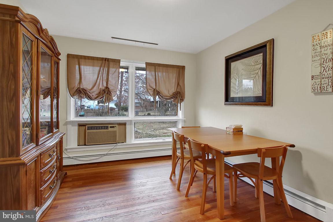 427 Parkside Road Camp Hill, PA 17011 - Photo 6 of 25 Dining Room