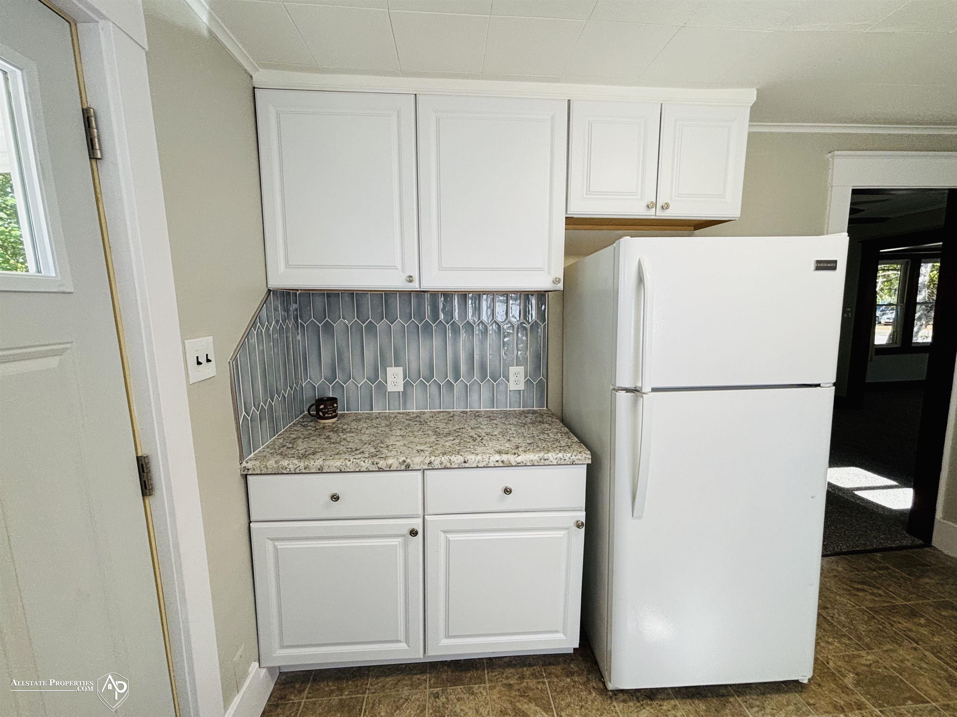 304 South State Road Davison, MI 48423 - Photo 5 of 22