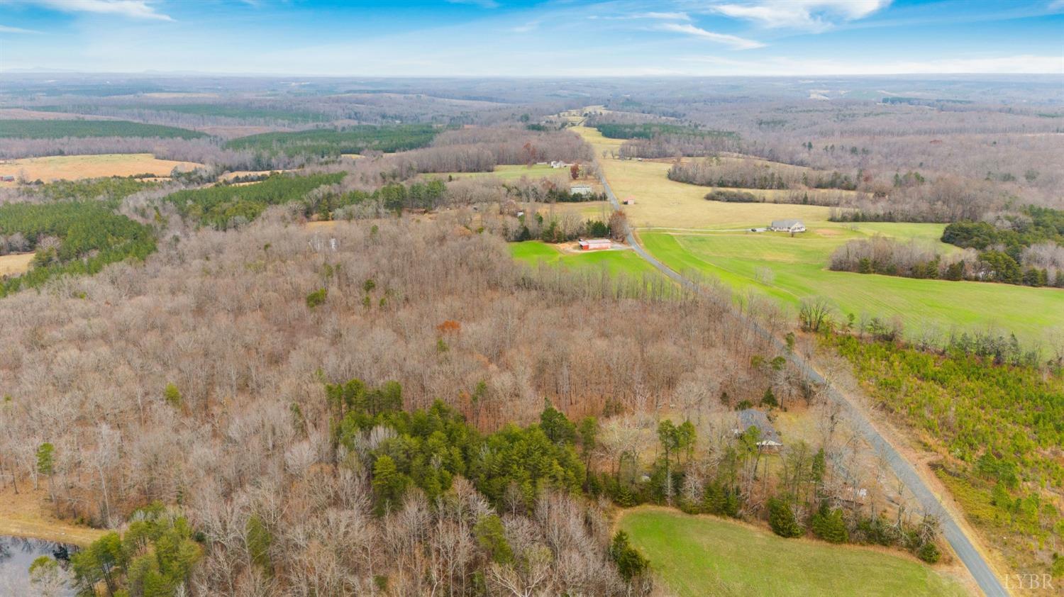 9108 Wheelers Spring Road Appomattox, VA 24522 - Photo 40 of 50 a view of an ocean view and mountain view