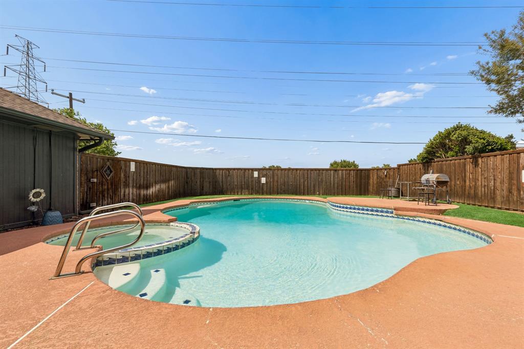 2133 Hunters Ridge Carrollton, TX 75006 - Photo 23 of 25 Gallery Image 23