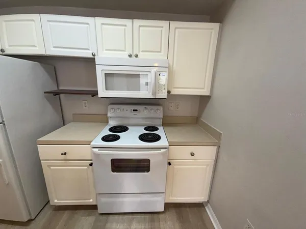 $1,175 | 5506 Metrowest Boulevard, Unit 211, Orlando, FL 32811