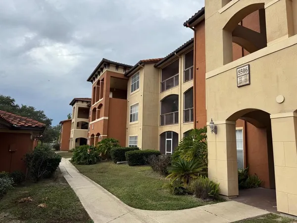 $1,175 | 5506 Metrowest Boulevard, Unit 211, Orlando, FL 32811