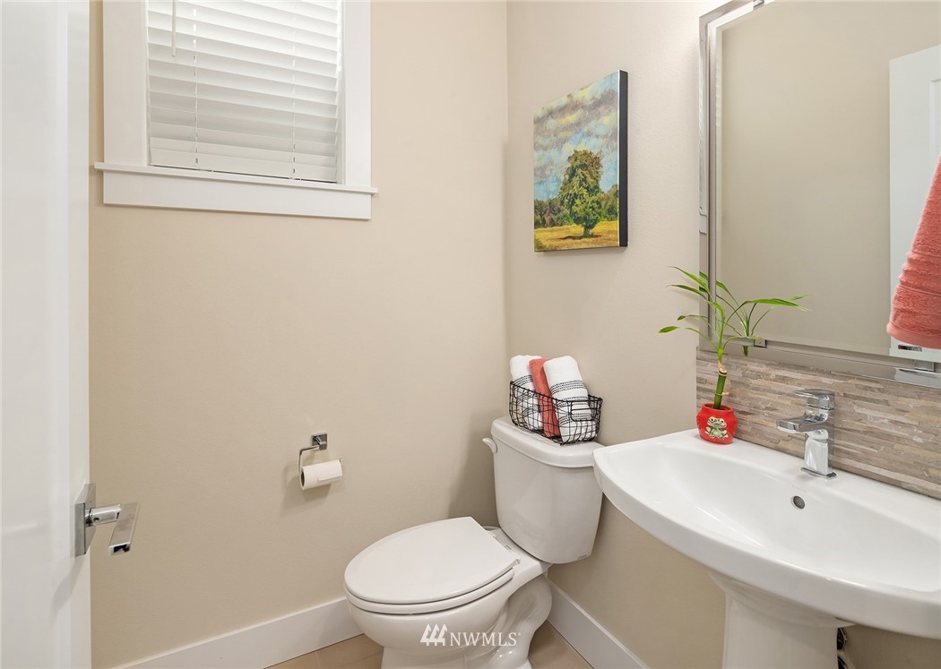 931 221st Place Southeast, Unit 5N Bothell, WA 98021 - Photo 3 of 37