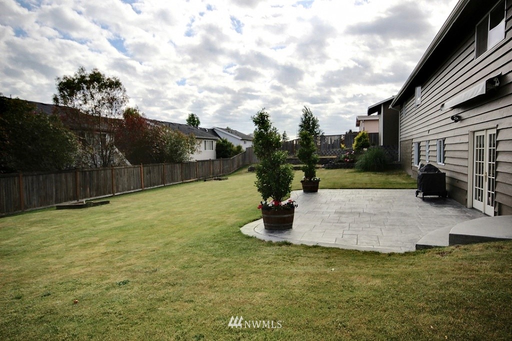 3917 Northeast 6th Street Renton, WA 98056 - Photo 21 of 24