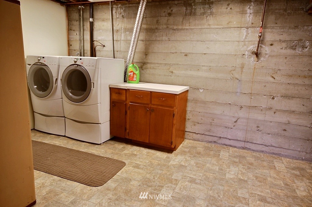 3917 Northeast 6th Street Renton, WA 98056 - Photo 22 of 24