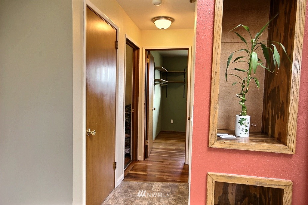 3917 Northeast 6th Street Renton, WA 98056 - Photo 7 of 24